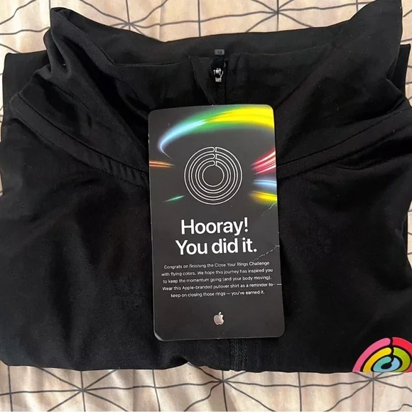 Apple one of a kind pullover - Close Your Rings Challenge award / Ladies Sz M - Picture 6 of 6